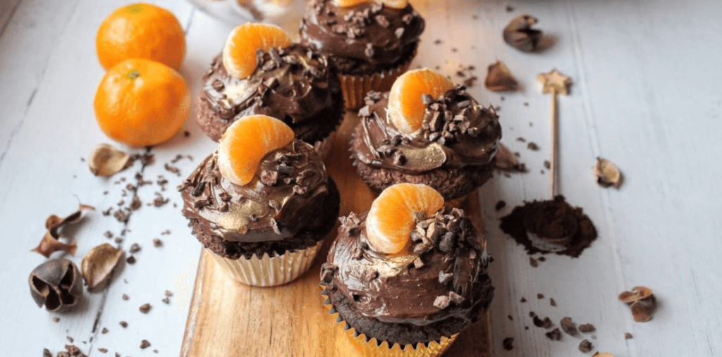 MUFFINS AU CHOCOLAT ET À L’ORANGE MUFFINS AU CHOCOLAT ET À L’ORANGE