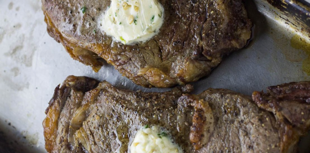 Steak au beurre à l’ail parfait friteuse à air BLITZ chaud